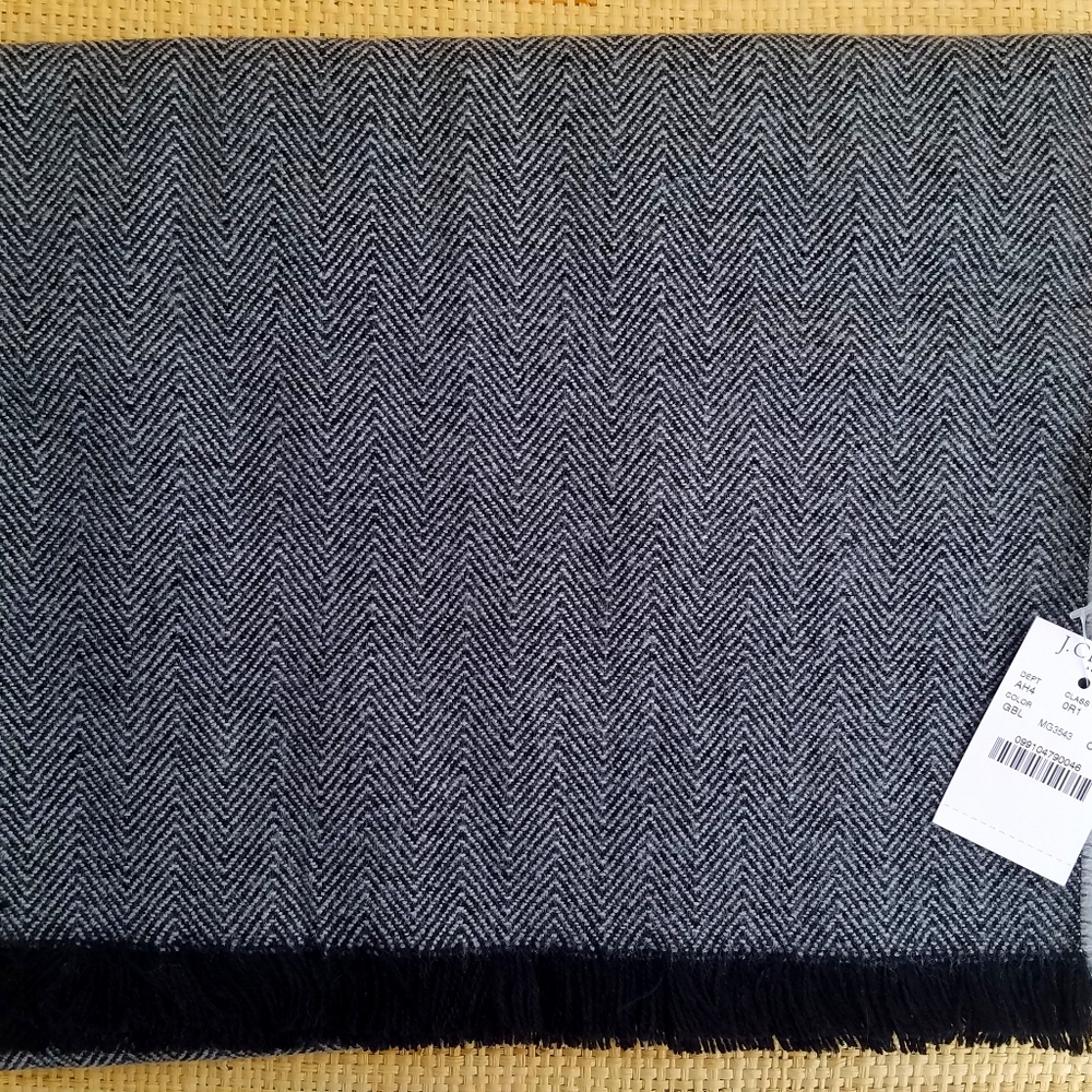 J. Crew Men's Herringbone Wool-Blend Scarf in Grey and Black